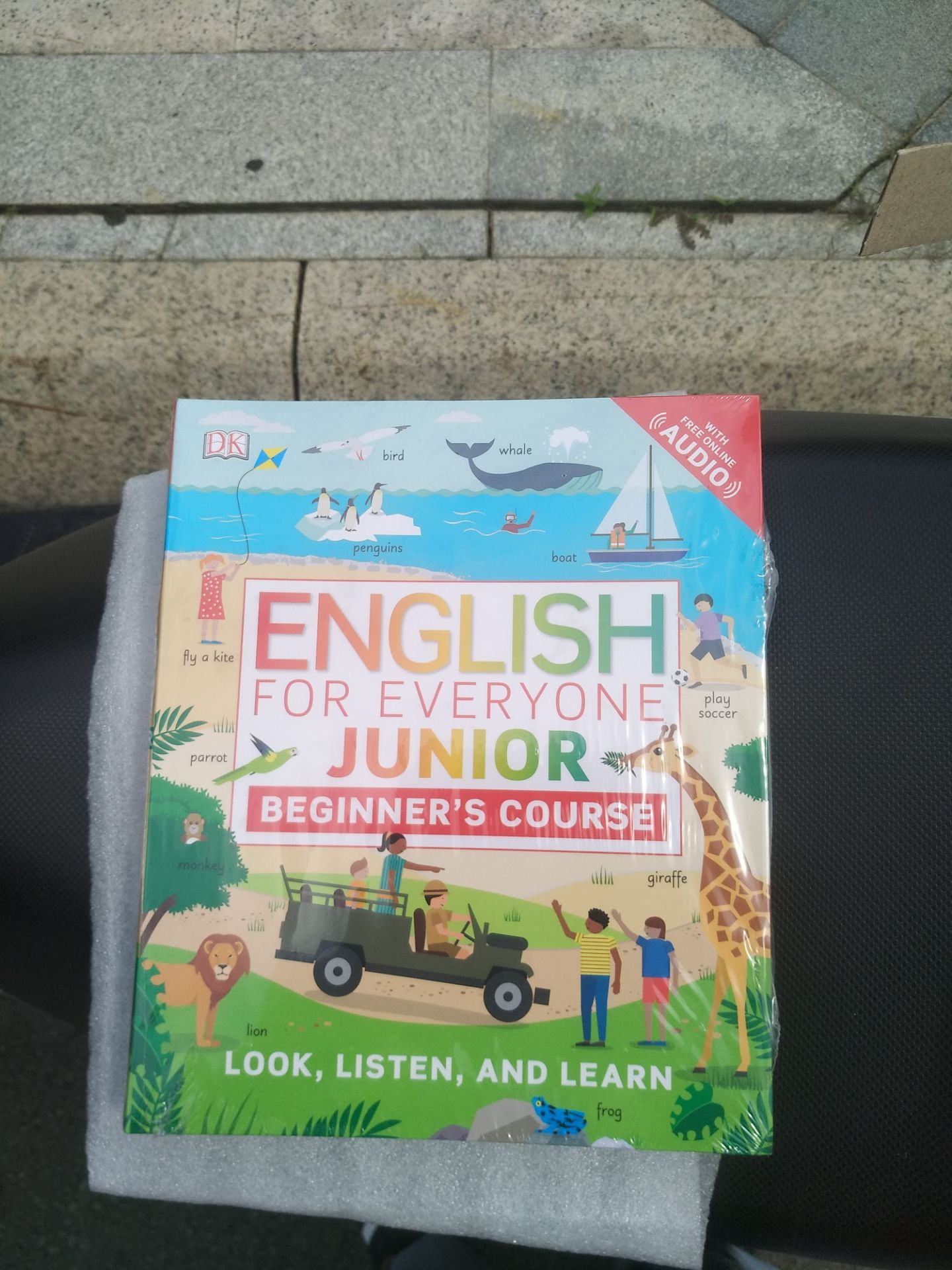 Sách trong điều kiện rất tốt. Thanks