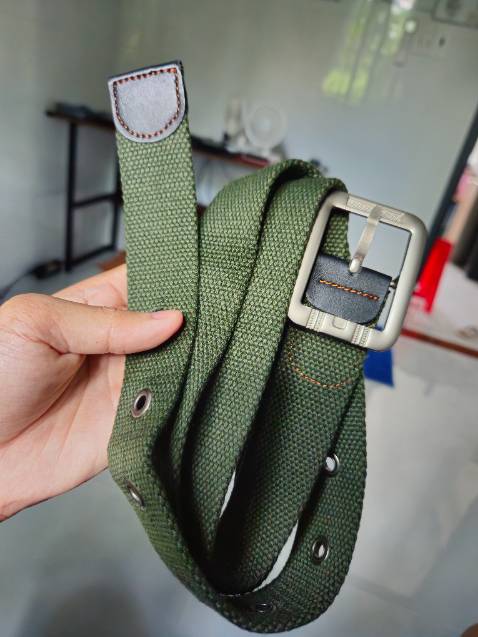 Book loại 99k, giao loại 79k. Review loại 79k: rất dài, muốn cắt ngắn được thì hơi khó. Đã liên hệ shop, shop đã hoàn mình 30k lấy sản phẩm này.