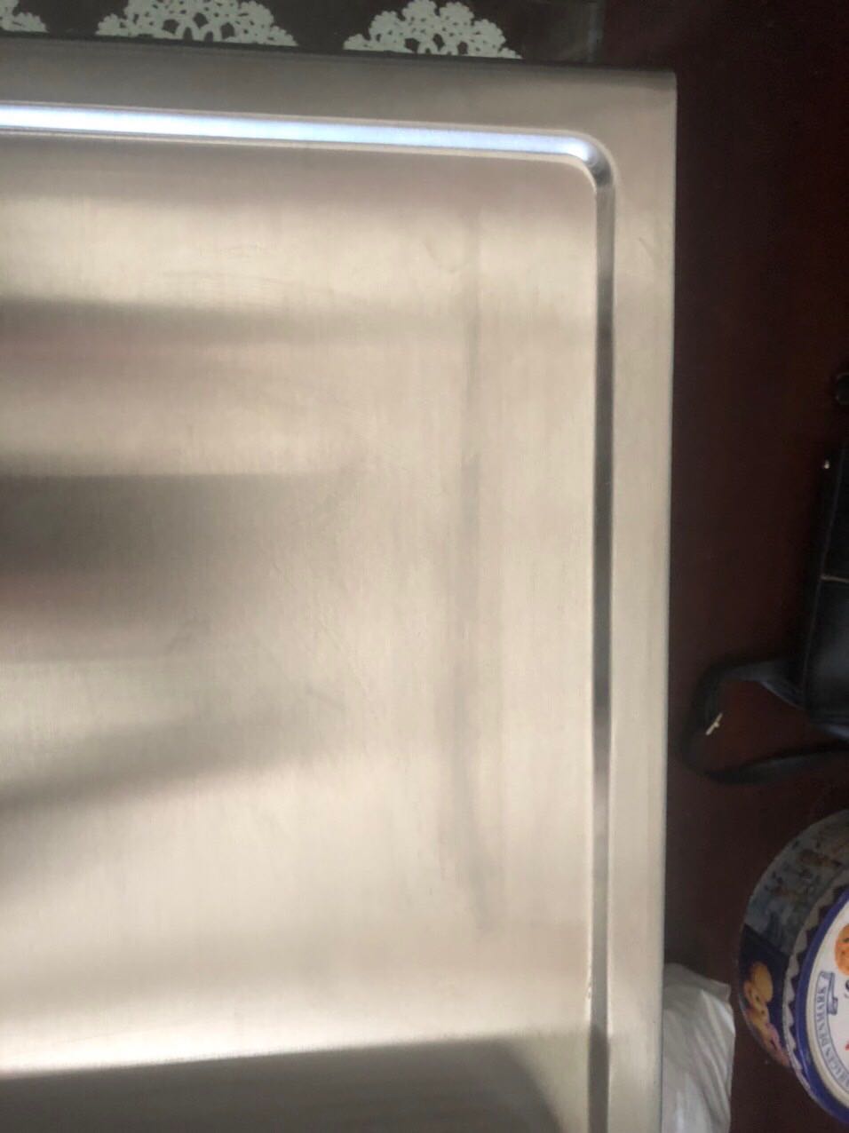 Hàng bị trầy xước, vui lòng đổi cho mình