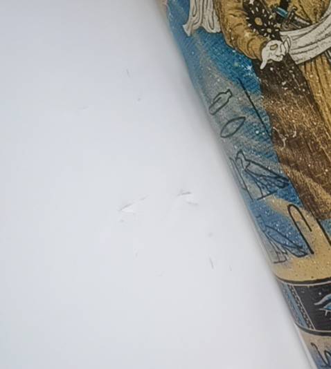 chữ rõ nét, sản phẩm bên ngoài không lỗi nhưng bên trong hình ảnh các nhân vật bị lỗi bẩn, rách