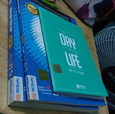 Rất ổn , giá rẻ , giao đủ đúng và đúng thời gian ạ ,shop còn tặng thêm quyển kế hoạch rất dễ thương, cảm ơn shop nhìu👍👍🎀💝💝