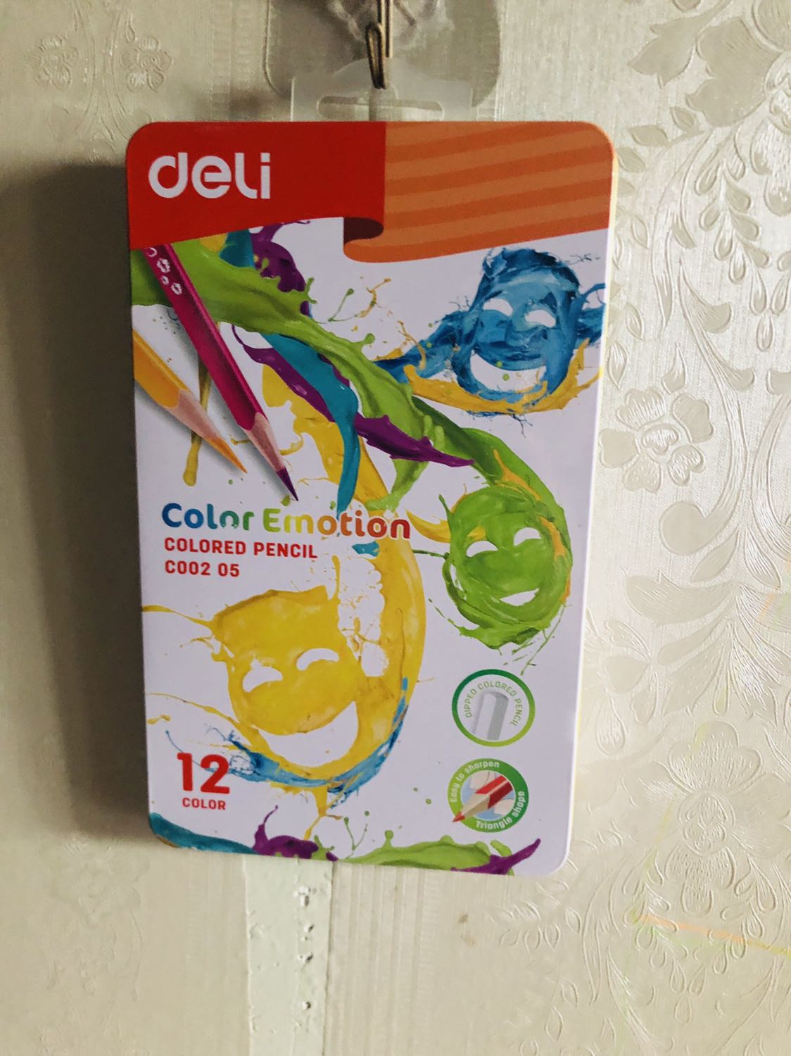 bộ ảnh màu có hoppj xịn xò, bé rất thích :)