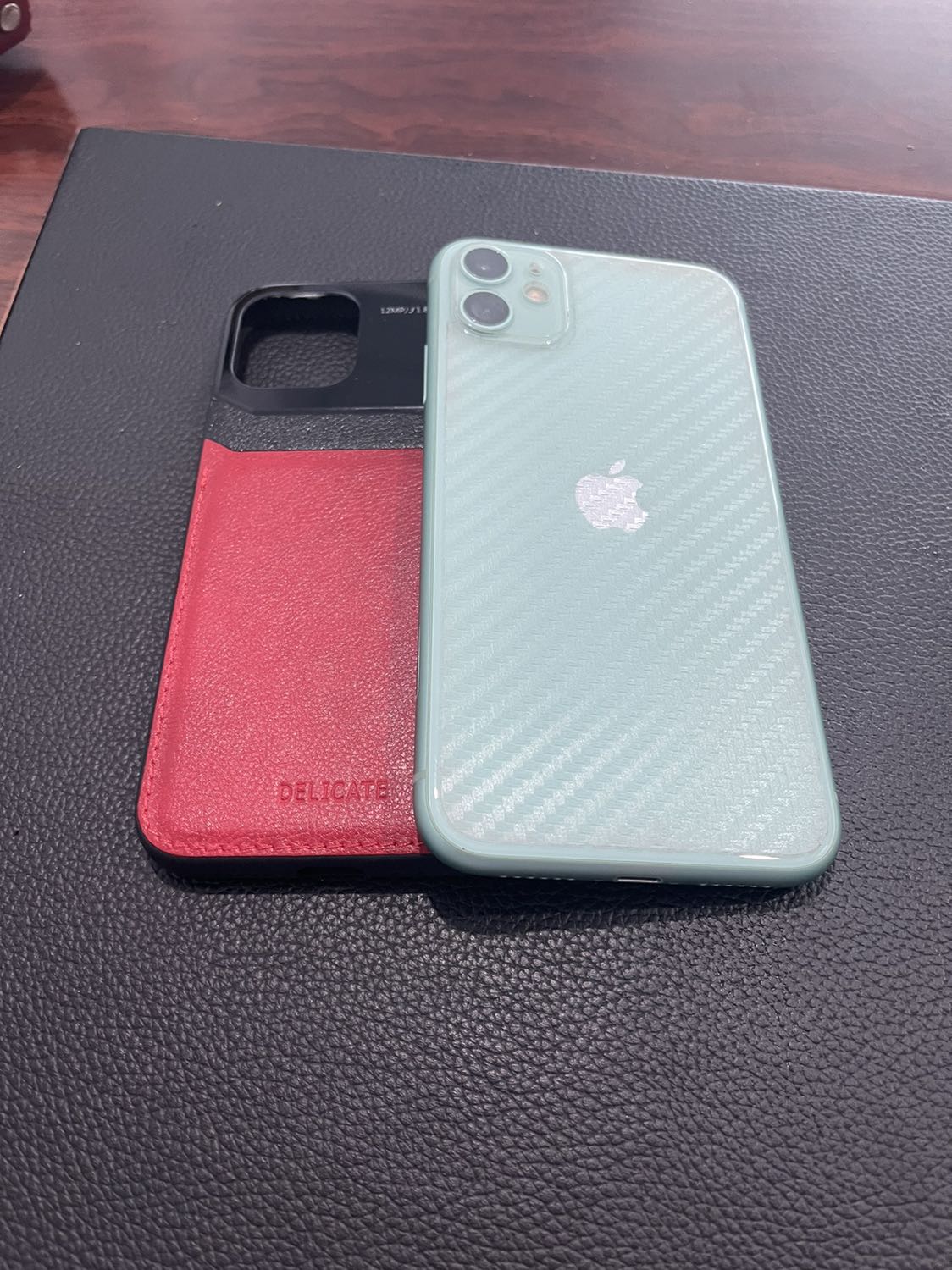 Gởi ốp bị sai chủng loại ko bỏ điện thoại vô dc . Làm ăn chán quá