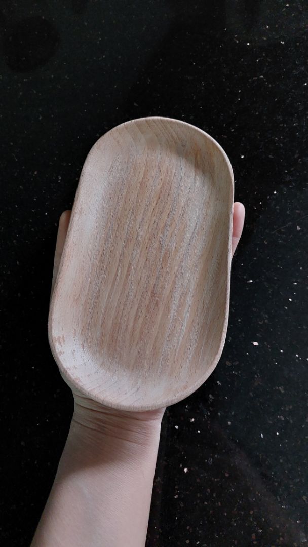 Huuu, mình muốn đặt 1c khay to. mà có thể do ko để ý kỹ kích thước nên mua em này về ít đc trưng dụng vì nhỏ quá. Đựng được 2c bánh mì chuột thôi ah