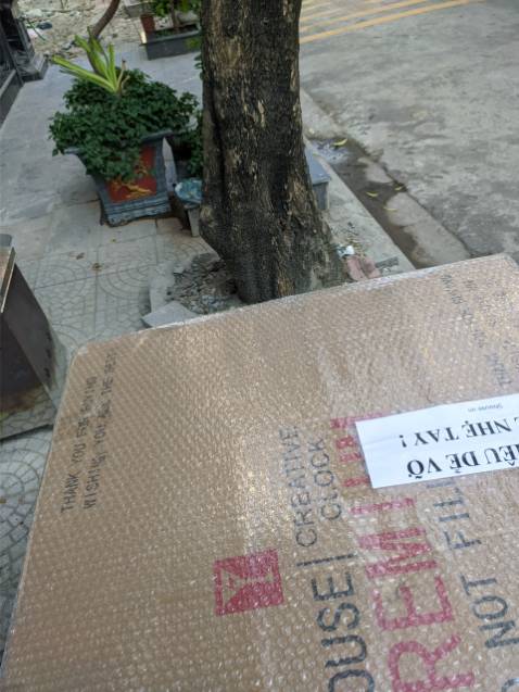 Đồng hồ shop giao đúng mẫu, đóng gói cẩn thận đẹp. Shop tv nhiệt tình nên mua mọi người nhé.