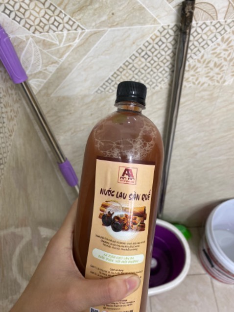 Shop đóng gói cẩn thận, giao hàng nhanh. Sản phẩm y hình. Trước mình có dùng 1 số loại nhưng mùi nồng gây đau đầu. Nên mua nhé các bạn. Cho shop 5 sao ạ.