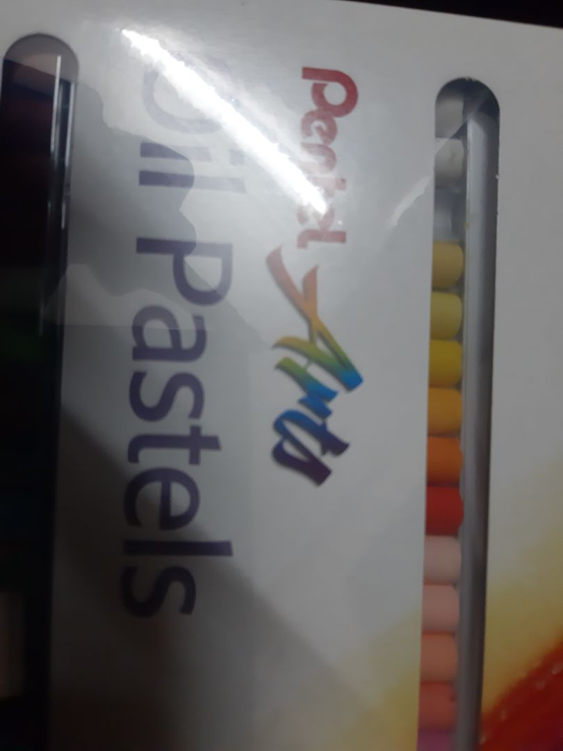 chưa bóc bao nilong ra đã nhìn thấy là thiếu 1 màu :) tức thật sự vì rất mong đợi sản phẩm này
muốn mua bộ mới nhưng thực sự rất tốn kém
lần đầu tiên thất vọng với sản phẩm của tiki