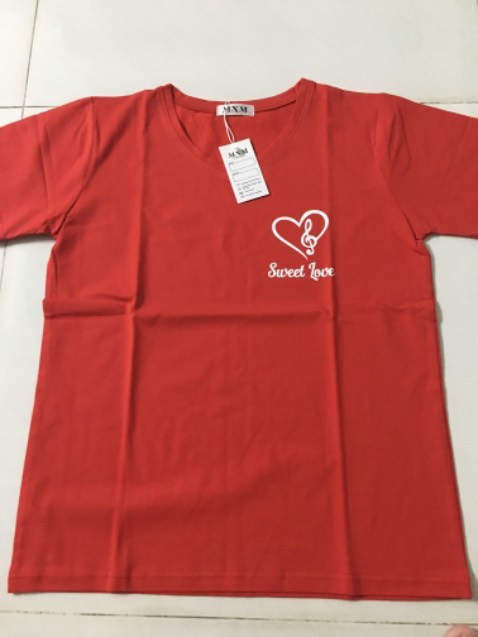 Chất vải đẹp , mịn mát . Rất ưng ý. Màu sắc mẫu y hình shop đăng . Mọi người nên mua