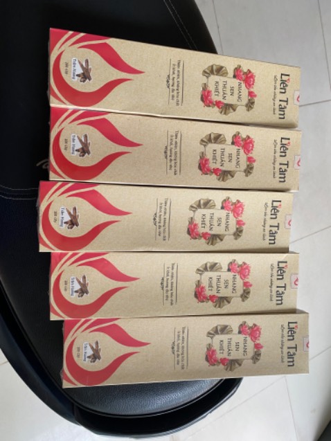 Mùi trầm thơm dễ chịu, không bị hắc, tiền nào của đó  nên tui sẽ tiếp tục ủng hộ shop