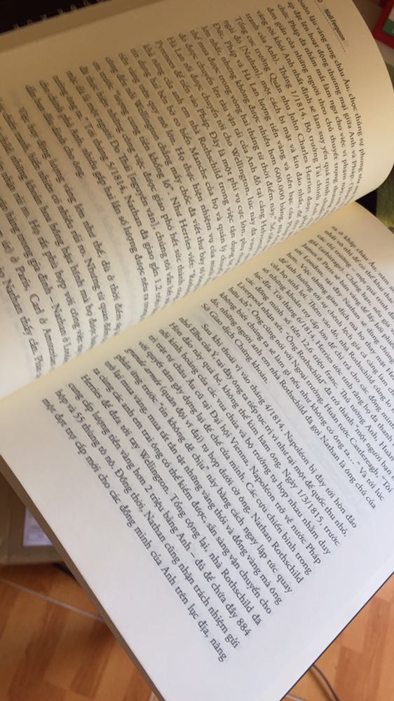 Bìa sách đẹp, chất lượng in tốt.
Kiến nghị bộ phận giao hàng cần kiểm tra kĩ sản phẩm trước khi đóng gói vì đơn hàng của mình bị giao nhầm sản phẩm, mặc dù được đổi trả nhưng việc chờ đợi làm tốn rất nhiều thời gian của khách hàng . Chúc nhà sách và tiki phát triển hơn nữa để khách hàng có nhiều hơn những trải nghiệm chất lượng