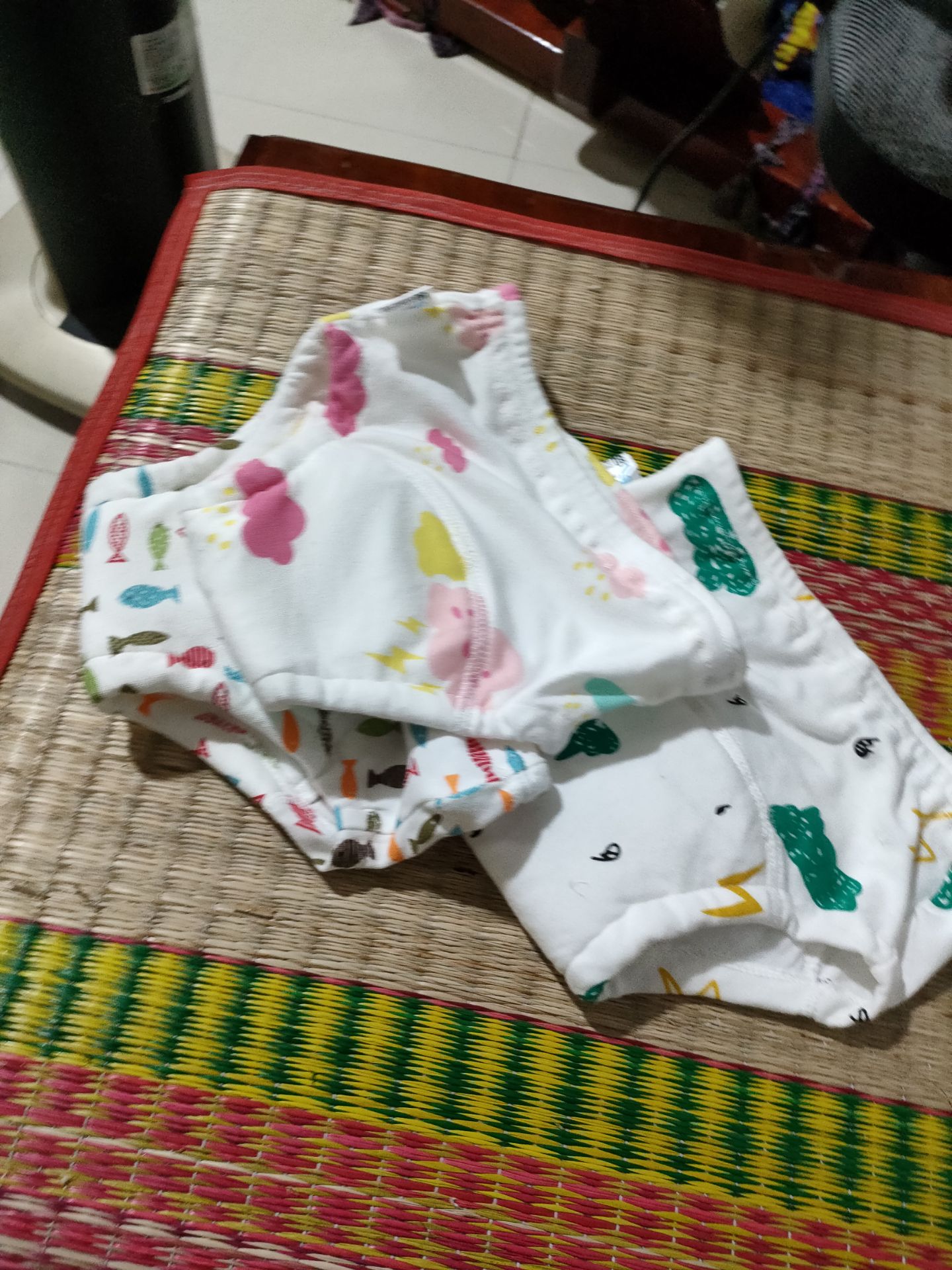 sản phẩm cũng tạm được. giao hàng hơi bị lâu