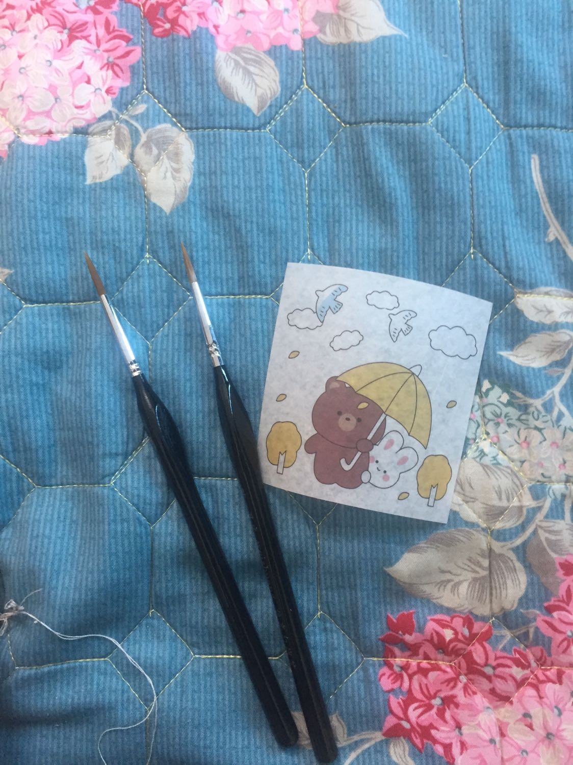 Giá ổn
Sp giống hình
Bút cầm chắc chắn lắm ạ
Được tặng kèm sticker(+1)
Giao nhanh