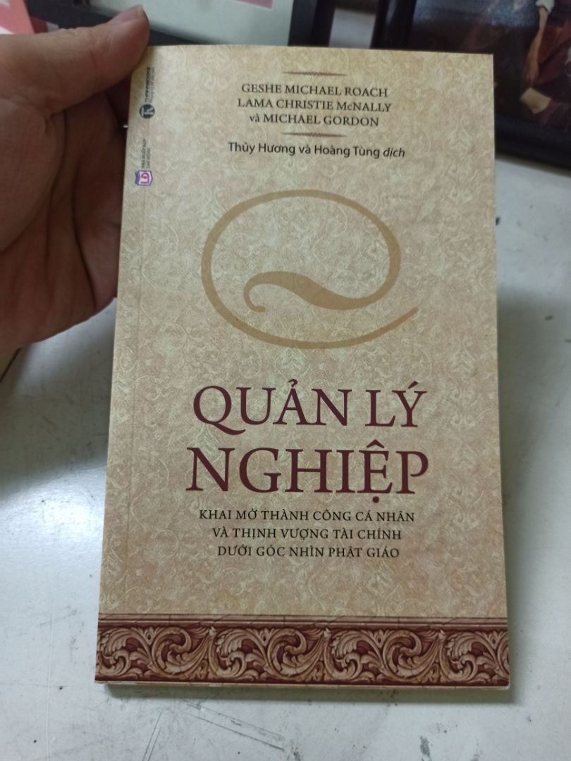 Sách đẹp tiki giao hàng nhanh. Sách chất lượng có điều viết hơi khó hiểu 1 chút. Cho 5 sao nhe.