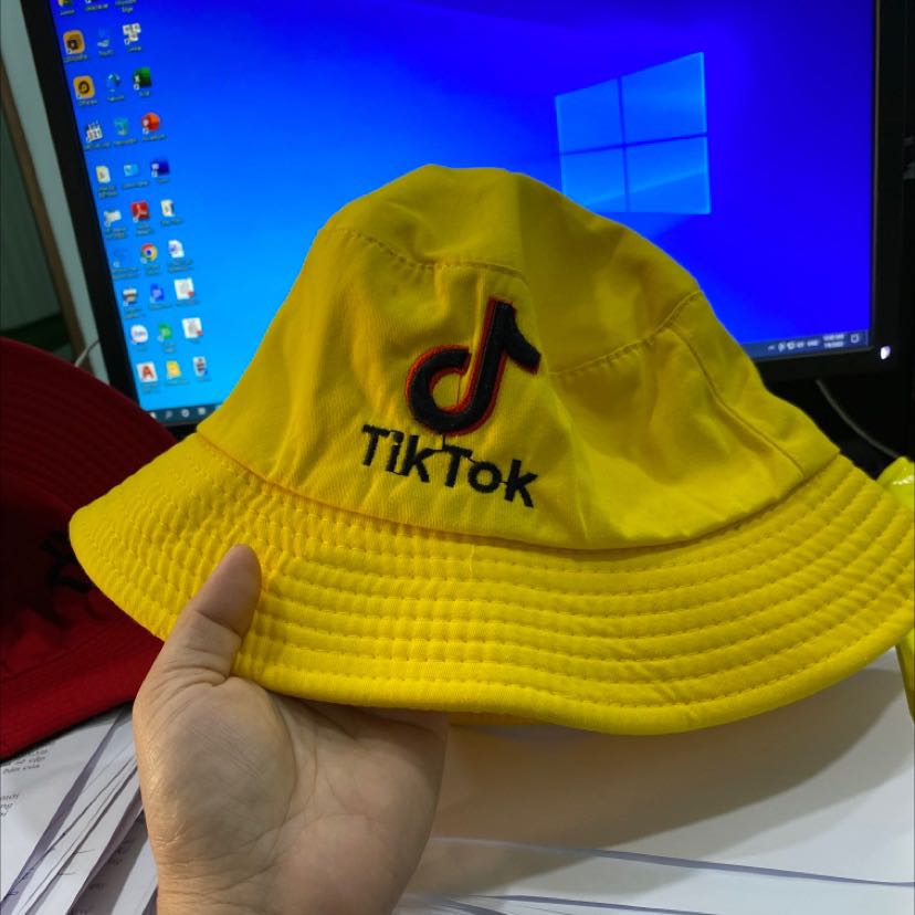 Nón đẹp. Giao nhanh! Sẽ mua lại