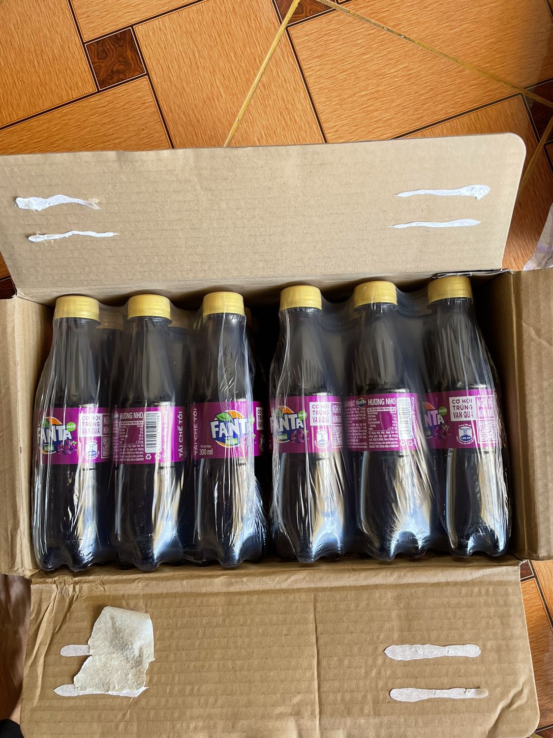 Sản phẩm oke lắm, giao hàng đóng gói cũng nhanh, nước uống thì cũng hợp. Ngon dễ uống.