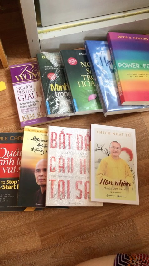 Shop giao hàng nhanh chóng chưa đến một ngày nội dung sách mình chưa đọc nên chưa dám review tuy nhiên sách của thầy Thích Nhật Từ thì chắc chắn toàn những điều hay Cần phải học hỏi và suy ngẩm