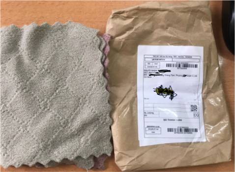 Tôi mua hộp đựng giấy vệ sinh mà shop giao cho tôi cái khăn lau bàn bé bằng bàn tay giá khoảng 1k/cái, Shop không uy tín tí nào, nếu có điểm âm cho ấm tận nóc luôn, mọi người mua hàng shop này nên lưu ý tránh xa.