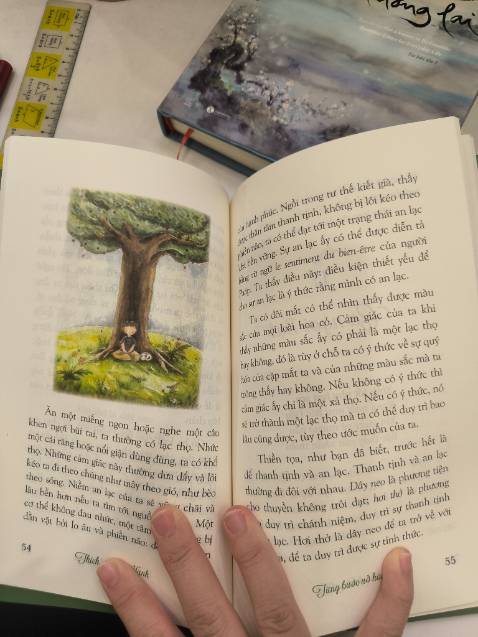 Tiki giao hàng nhanh, được freeship hoả tốc 2h nữa.
Sách in đẹp, dễ đọc, hình ảnh nhẹ nhàng đi kèm tạo cảm giác thoải mái, thư giãn.