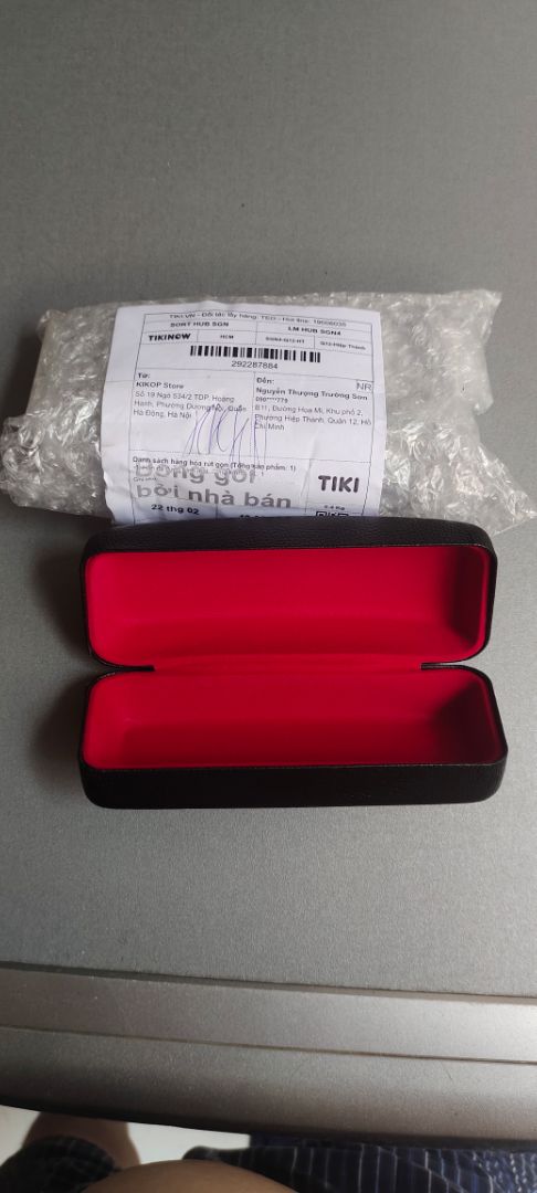 Hàng đúng như mô tả, chất lượng rất tốt nhé mọi người, mẩu mã đẹp, đóng gói rất cẩn thận, shop bán hàng rất trung thực, thời gian mình nhận được hàng rất nhanh, mình rất thích, mình sẽ luôn ủng hộ Shop bán hàng, chấm 5 sao cho người bán hàng và chấm 5 sao cho Tiki nhé