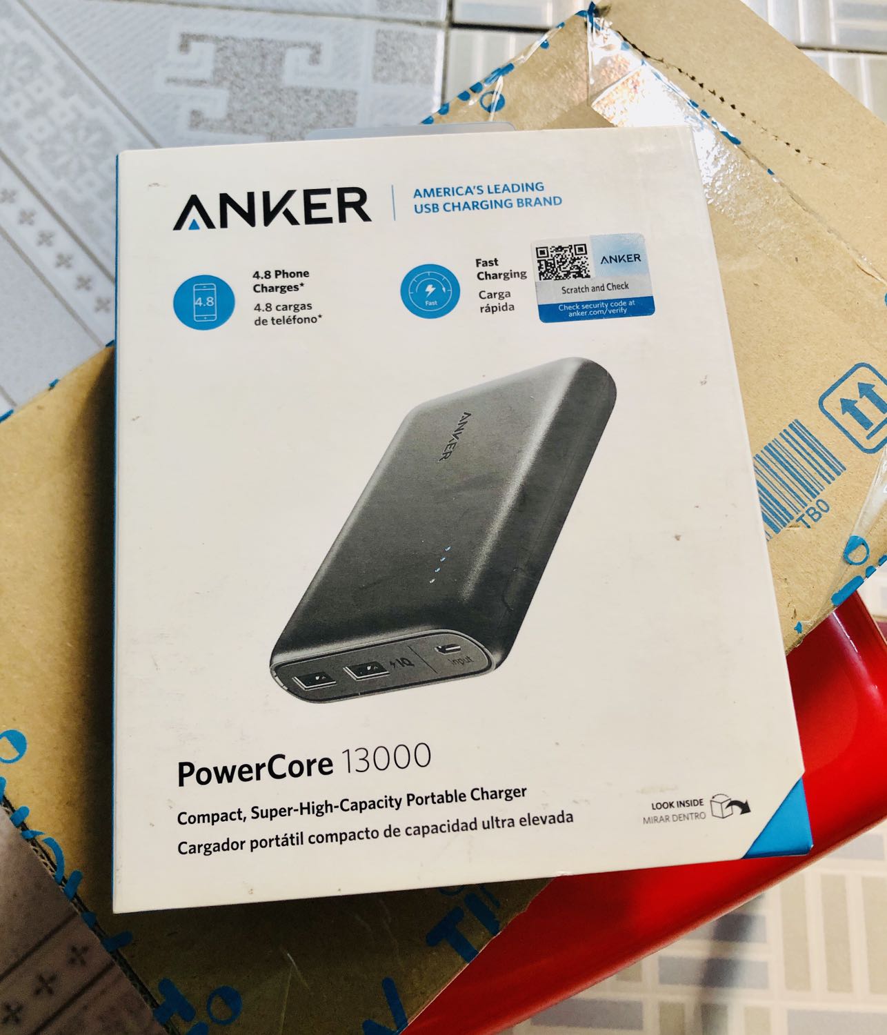 Mua được giá sales 569k. Giao hàng nhanh, order chiều thứ 6, CN có luôn rồi. Đóng gói cẩn thận, hộp nhìn cũng mới. Thời gian sạc khá lâu so với các loại pin khác mình xài. Sạc vào tầm hơn 4 tiếng; sạc xả cũng tầm 4h, pin lên chậm lúc đến 81% thấy cứ đứng quài, đèn còn nháy nháy như kiểu sắp hết pin dù mới chỉ là sạc xả lần đầu tiên. Ncl không được như mong đợi.