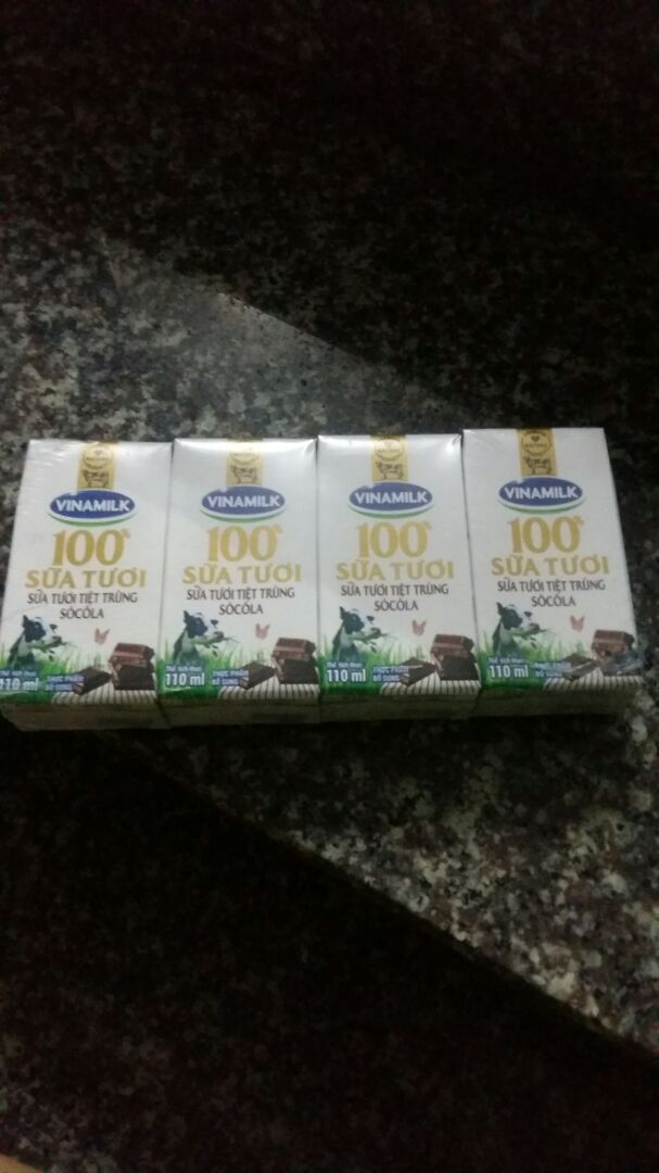 sữa ngon, giao hàng nhanh chóng. may là đặt sớm, không là hết sữa cho bé trong đợt dịch này rồi.