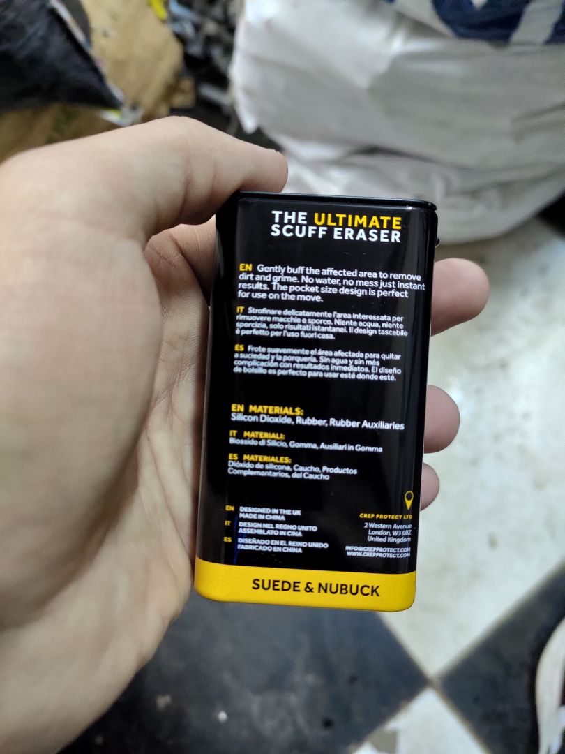 Tẩy mốc trắng khá tốt, mỗi tội chà hơi mạnh nên da lộn đôi Vans của mình bị xù lên chút nhưng ko vấn đề j. Nói chung là đáng đồng tiền.