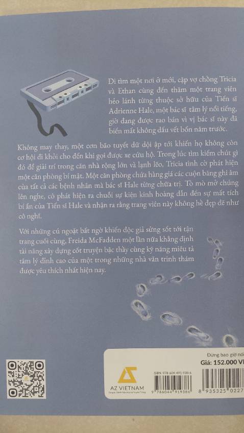 Đan cài giữa hiện tại và quá khứ “Đừng bao giờ nói dối “ là bản tường trình của 2 nhân vật nữ chính cùng đầy rẫy những thủ đoạn thao túng tâm lý,  những bí mật cần che giấu. 
 “ Kẻ nói dối cung cấp quá nhiều thông tin, ba hoa với đủ mọi chi tiết để tự thuyết phục mình hoặc người khác về những gì họ đang nói.”
Xây dựng cốt truyện và nhân vật một cách bài bản cùng khả năng kể chuyện khéo léo, Freida McFadden tạo dựng một tác phẩm trinh thám cuốn hút. Tuy nhiên cá nhân người đọc cho rằng câu chuyện sẽ ám ảnh và ấn tượng hơn với độc giả với cái kết mở, chứ không có phần lan man thêm thắt ở đoạn cuối.
