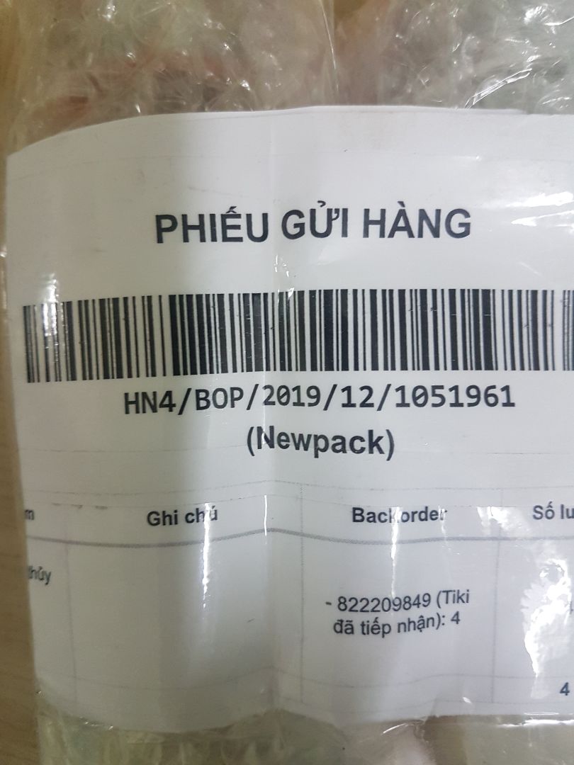 sản phẩm vừa ý ,  nhận hàng 2/1/2020 , bị bể 1 bình khi còn trong bao bì.mình mua 4 bình , (3 bình dây màu xám k sao nhưng bình dây màu đổ bị bể).
nhờ Tiki giải quyết dùm.