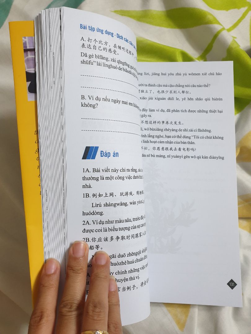 sách mới tinh, thẳng thớm,nếu dc tiki bọc kiếng như mấy lần trước thì tốt biết mấy,thêm tiền cũng k sao,vì mình rat kỹ,sợ sách hư hao,mà k lẽ mỗi lầb mua là moi lan dem dra ngoài bọc rat bất tiện
