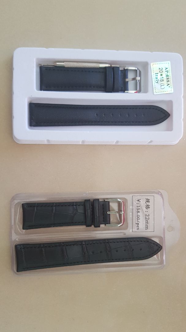 Dây da mềm, đeo thoải mái, rất dễ thay thế nhờ phụ kiện kèm theo. Chất lượng so với giá này là quá ổn rồi.