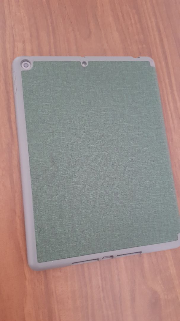 Cover cho Ipad không phải da thiệt, thiết kế vừa vặn cho Ipad 10.2. Giao hàng cực nhanh.