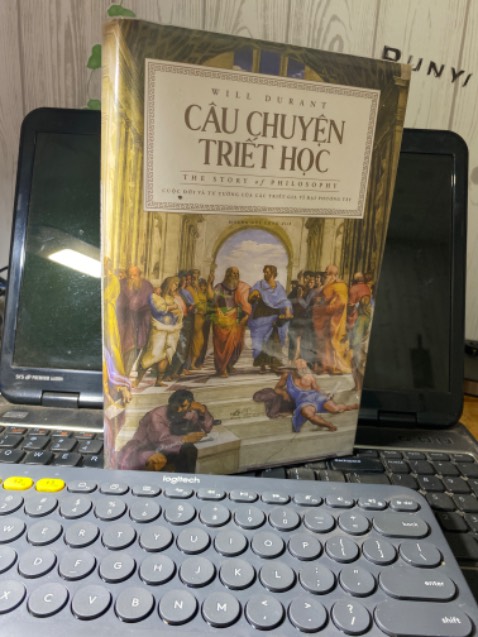 Bản dịch rất mượt, nội dung phù hợp cho những người mới làm quen với triết hoặc mong đợi để biết thêm những nội dung hoặc những yếu tố cấu thành nên tư tưởng của các triết gia. Bản dịch rất mượt, nội dung phù hợp cho những người mới làm quen với triết hoặc mong đợi để biết thêm những nội dung hoặc những yếu tố cấu thành nên tư tưởng của các triết gia.