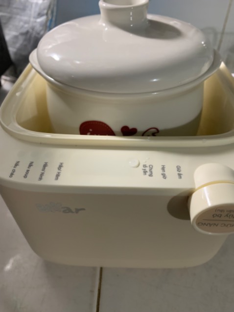 Tôi mua mục đích để nấu cơm gạo lức và rất hài lòng khi có chén cơm vừa mềm, vừa giữ được hương vị mà không tốn quá nhiều thời gian. 
Tuy nhiên mới nấu 1 tuần mà dưới đáy nồi cái vòng nhiệt có 1 vòng màu đen không hiểu đó là bị gì? Cũng hơi lăn tăn về độ bền của nồi. 
Biết ơn shop. Đáng ra tặng 5 sao, nhưng trừ 1 sao vì cái đáy nồi😅