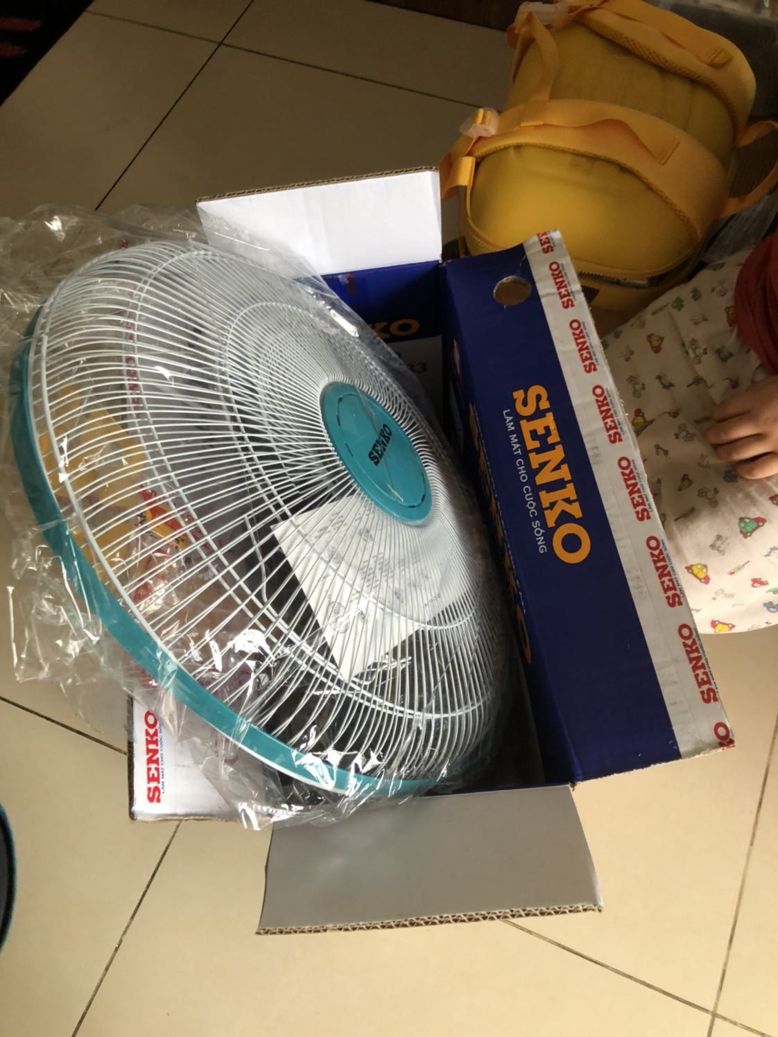 Đặt màu xám. Ghi bán màu xám. Giao hàng màu xanh. Liên hệ shop thì ko hồi âm. Đặt màu xám. Ghi bán màu xám. Giao hàng màu xanh. Liên hệ shop thì ko hồi âm.