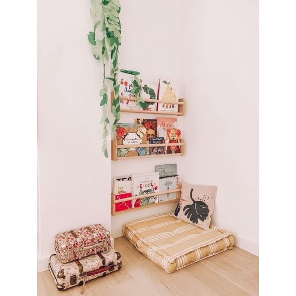 Sản phẩm ráp cũng dễ nhưng mọi miếng ko khớp nhau lắm nên hoàn thiện chỗ thiếu chỗ thừa. Nhỏ lắm chứ ko dễ nhìn như hình!