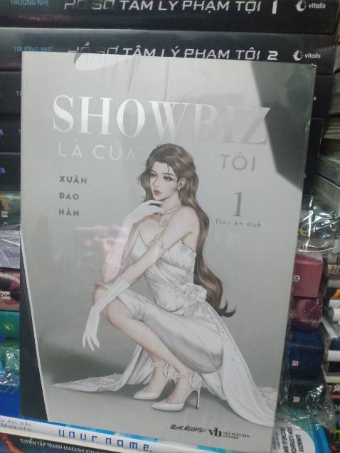 Sách có seal, nhưng hở nhiều ở bụng sách, dù sao vẫn đủ phụ kiện, ko bị rớt bookmark trong sách là được rồi á ^^! Tiki đóng gói chu đáo, bọc chống sốc cẩn thận, giao hàng nhanh, vote 5 sao