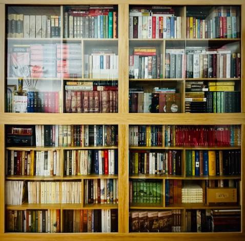 Sách sâu sắc, thấm thía, đáng để mua và đọc