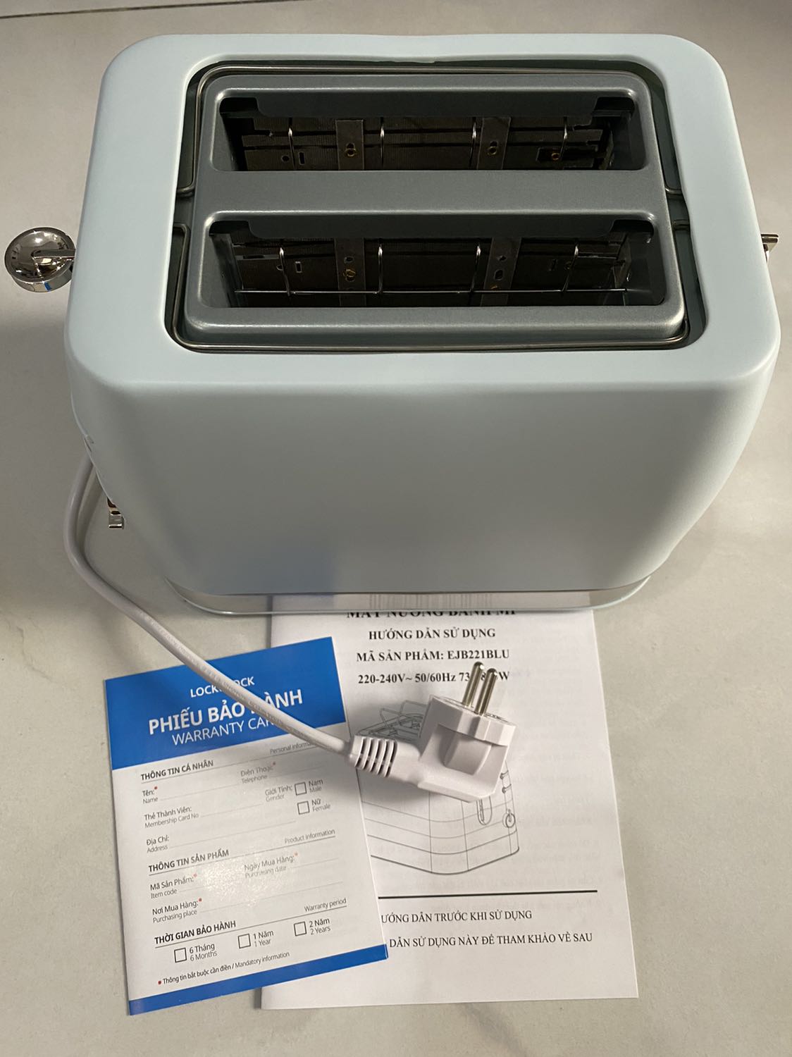 Tiki đóng gói vô cùng cẩn thận. Tối khuya nay đặt, sáng sớm mai có hàng. Đúng là vẫn luôn tin tưởng về cung cách dịch vụ của Tiki không bao giờ làm mình thất vọng. 
Còn về chất lượng Lock n Lock thì nào giờ vừa tốt, vừa đẹp rồi, không bàn cãi. Nay lại chạy promotion cho tiki giảm giá thích ơi là thích!