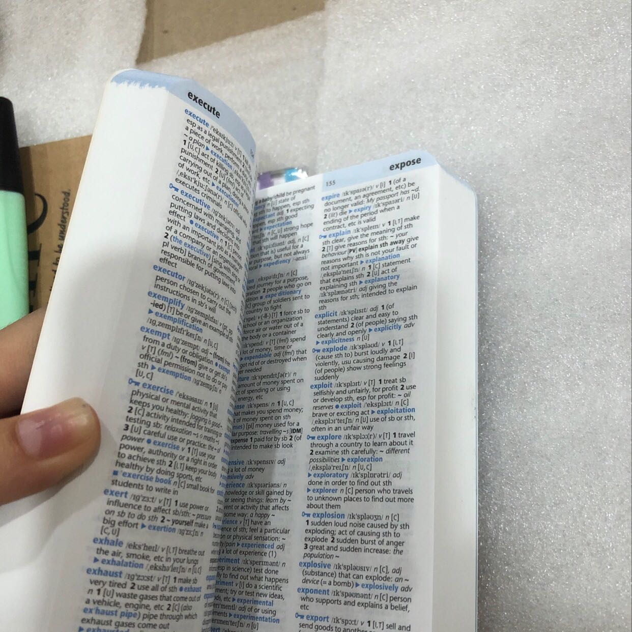 Sp tốt, chữ in rõ, đóng gói đẹp, chắc chắn
Giao hàng siêu nhanh mới đặt hôm qua hôm nay nhận rồi ạ
Cảm ơn fahasa với tiki nhiều ạ