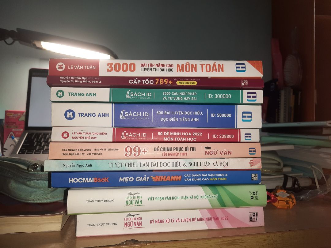 Mình pass những sách này nha, do không còn nhu cầu sử dụng. Sách còn mới tinh 100% nha. Liên hẹ mình qua instagram itsrangg hoặc FB Giang Hoàng (link FB: https://www.facebook.com/rangg1809) Mình pass những sách này nha, do không còn nhu cầu sử dụng. Sách còn mới tinh 100% nha. Liên hẹ mình qua instagram itsrangg hoặc FB Giang Hoàng (link FB: https://www.facebook.com/rangg1809)