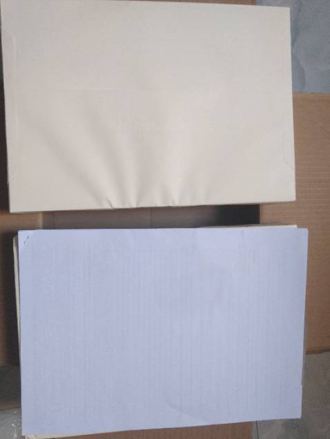 In tài liệu trên giấy Bãi Bằng ngà vàng nhìn sang chảnh hẳn ra, cảm giác đọc đã mắt nữa. Chữ in rất rõ ràng không lem loãng  dù giấy chỉ 60gsm. Bãi Bằng làm giấy quá chất lượng nên mình thấy đa số cách quyển sách nổi tiếng đều dùng giấy  như hệt Bãi Bằng. Còn shop đóng gói rất cẩn thận, chắc chắn, nên không bị sao hết, mở hàng mình thấy nhẹ lòng luôn, nên mình sẽ mua rất nhiêg nữa, thank shop nha!