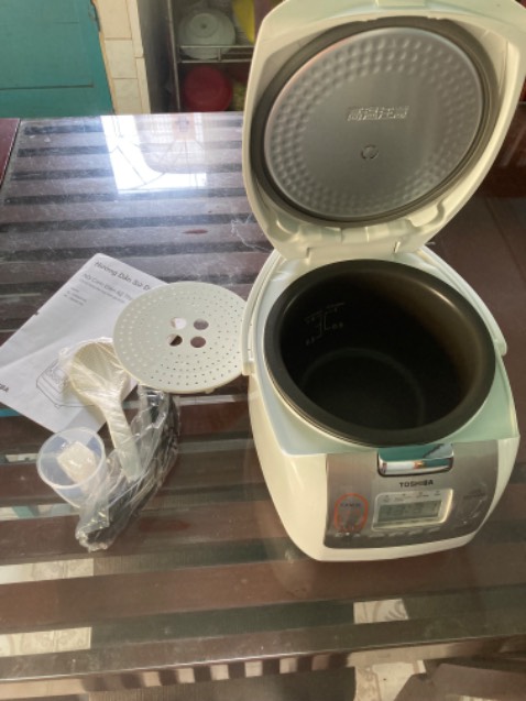 Nồi cơm điện Toshiba này nấu cơm ngon đấy.
Hàng giao nhanh, đúng hẹn, chất lượng đúng.
Đóng gói rất cẩn thận, đầy đủ phụ kiện đi kèm.
Cảm ơn Tiki nhé.