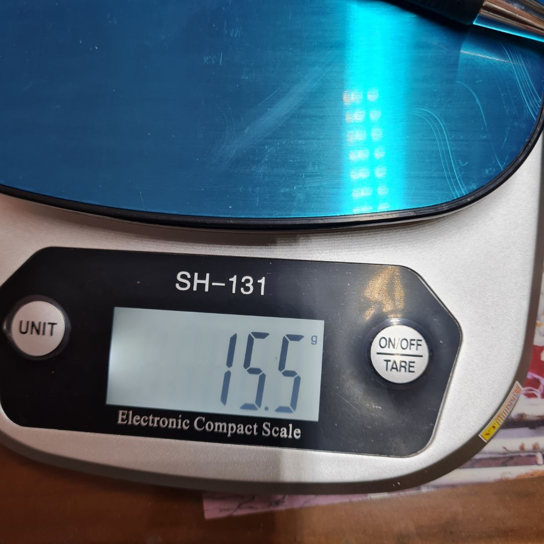 Tôi muốn trả lại hàng vì sản phẩm không giống như shop đã đăng. Tôi cần loại cân tới 0.1g đã nhắn tin hỏi kỹ nhưng shop giao hàng không giống ảnh, cũng không cân được tới 0.1g như tôi cần.