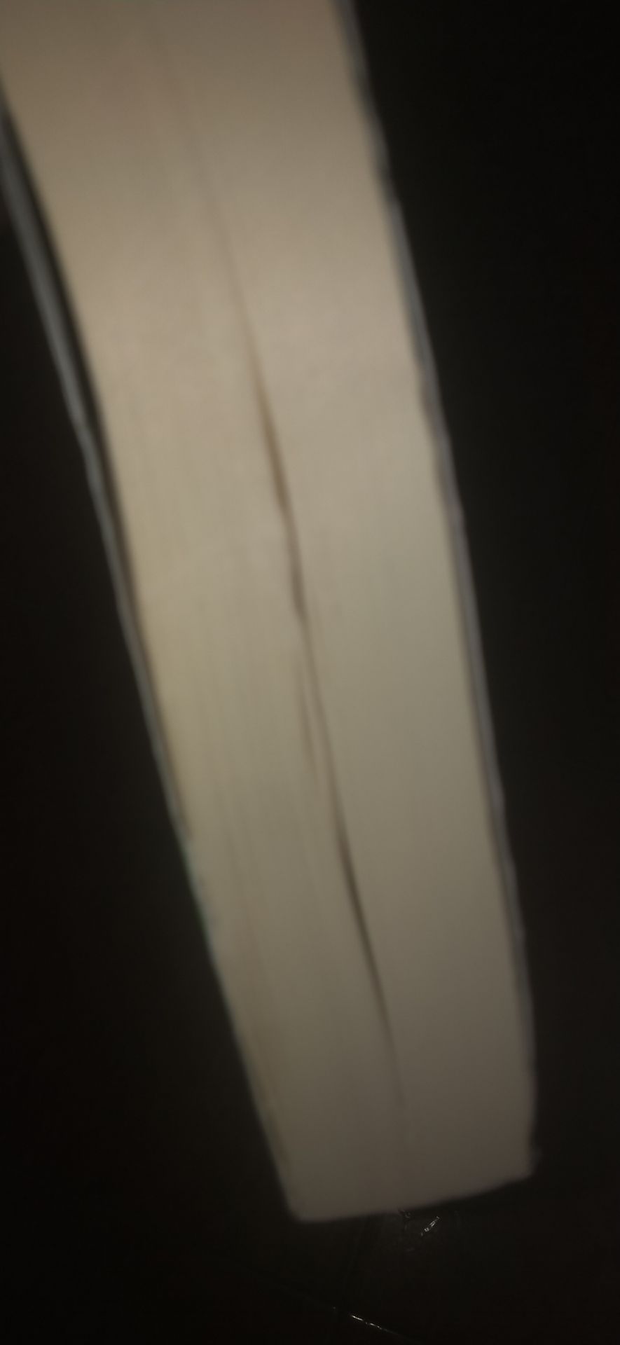 sách cô Trang Anh được recommend rất nhiều rồi nên về chất lượng thì không bàn tới nha , mình thấy đã có rất nhiều đánh giá về việc đóng gói của shop , nhưng cho đến sáng nay mình nhận được sách thì mình thấy chất lượng đóng gói thật sự rất tệ ! tuy là một số tiền không lớn để mua sách nhưng đối với một người yêu sách và quý sách như mình thì việc sách mình bỏ tiền ra mua mà chưa được mình sd ngày nào lại bị hư sách , như trong hình các bạn đã thấy là sách bị nhăn và móp méo ở góc của gáy sách , phần viền bị tróc rất nhiều , ( các bạn xem hình để biết chất lượng rìa sách nhé ) mong người bán có thể khắc phục lại những lỗi sau để sách đến tay người dùng được chất lượng tuyệt đối nhất nha , shipper thân thiện , giao hàng nhiệt tình , nội dung sách chất lượng , còn được tặng quà kèm nữa nha