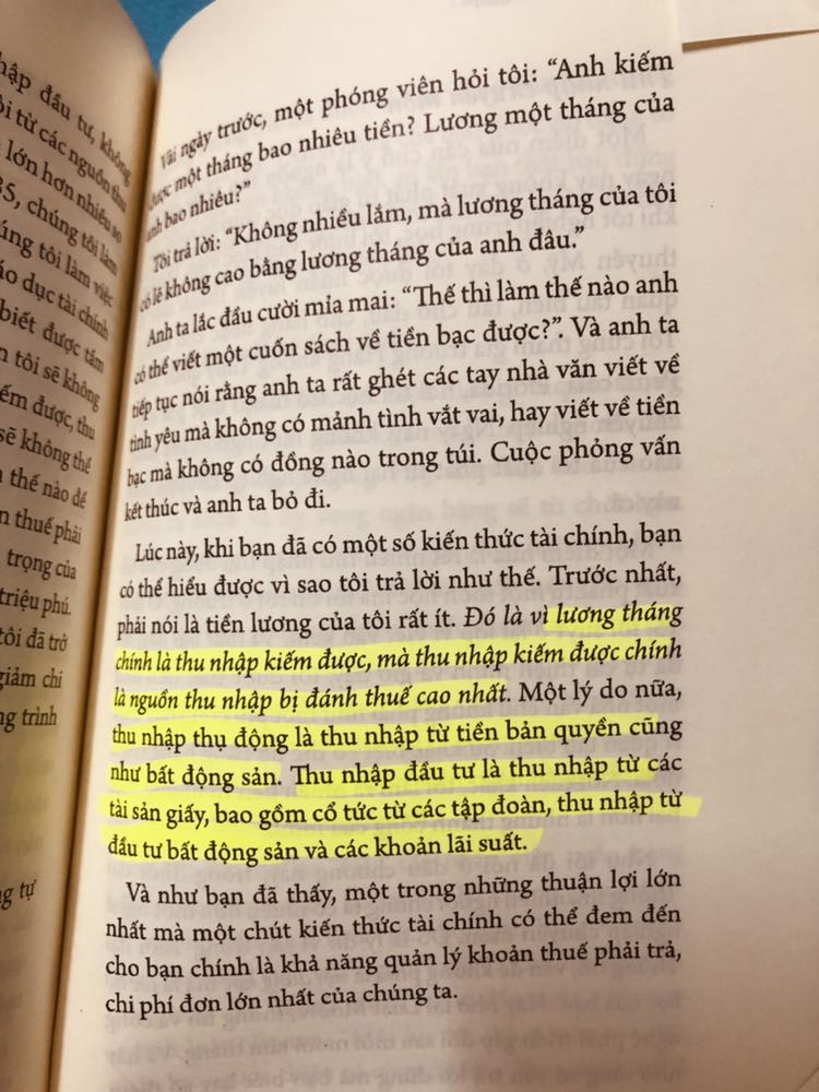 - Nội dung sách nói về cách sử dụng đồng vốn sao cho hợp lý, cách đầu tư sinh lợi từ các khoản vay ngân hàng mà mình không cần phải vất vả lao động nhiều. 
- Ngoài ra tác giả còn đề cập đến cách kiếm tiền từ các nguồn thu nhập khác ngoài nguồn thu nhập chính mà ta làm hàng ngày. Chỉ ra cho ta thấy nguồn thu nhập chính là nguồn thu nhập mà ta bị đánh thuế nhiều nhất.