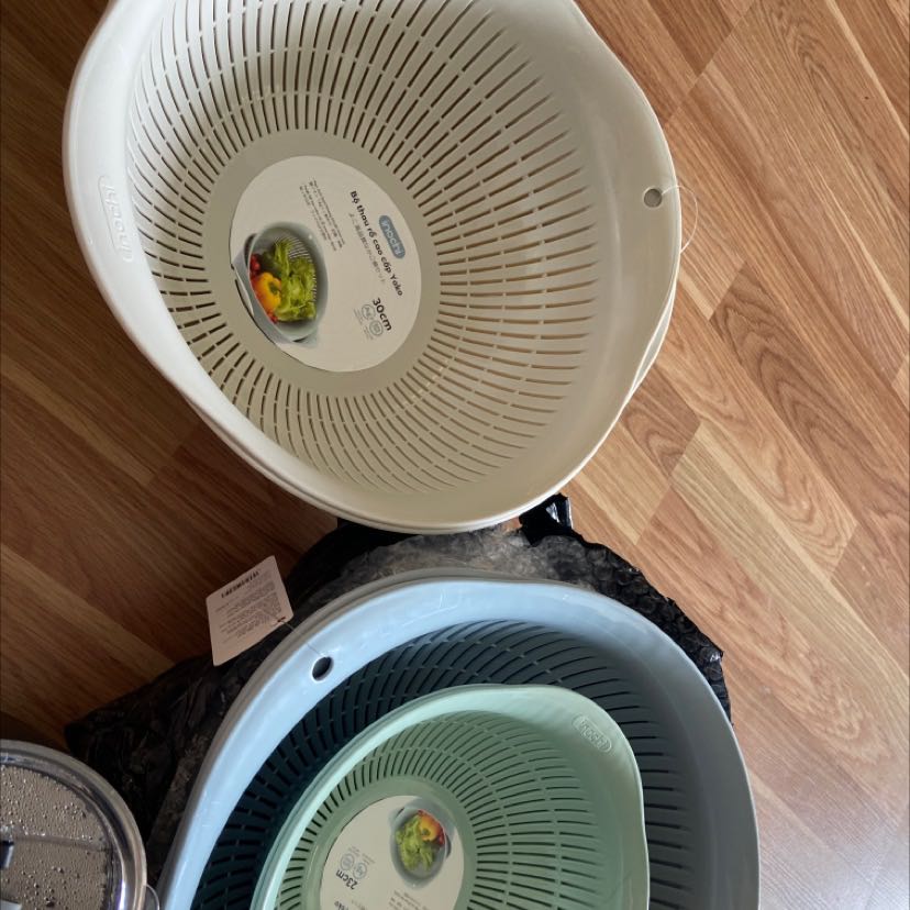 bộ giao đúng kích thước cho khách khó lắm hay sao, đặt 30 mà giao 35, đã k có thời gian đi mua mới phải đặt online, giao sai rồi bây giờ đổi trả có mất thời gian hơn không, soạn đơn hàng nghĩ cho khách hàng 1 tí đi các bạn