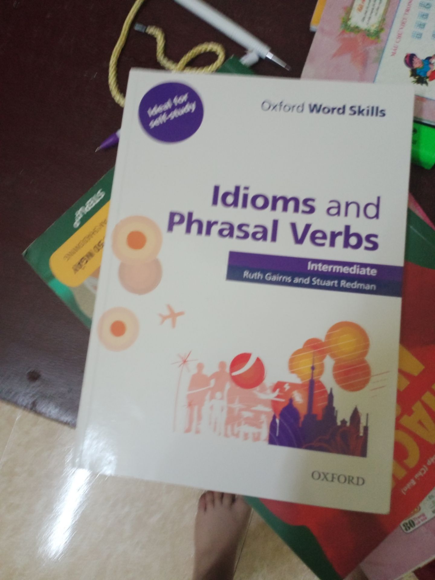 sách rất đáng tiền, giao hàng nhanh đóng gói đẹp, nên mua mn ạ ? nội dung ổn lắm