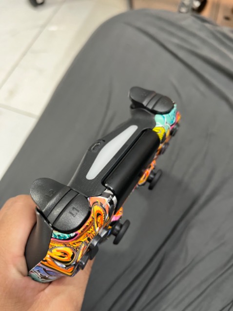 Hàng đẹp, chắc chắn, nút điều khiển nhạy, kết nối bluetooth nhanh. Mỗi việc khi mình tắt máy tính đi và mở lại thì phải kết nối bluetooth lại hơi mất tg, ko rõ do pc hay sao nữa. Nhìn chung tốt, nên mua