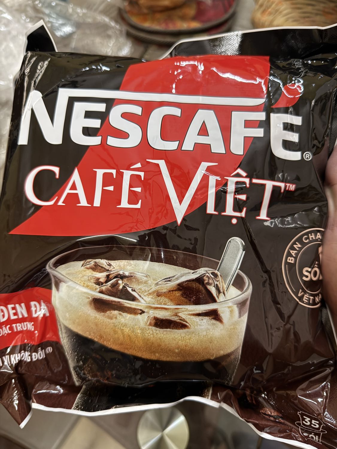 Đóng gói luôn là điểm mình hài lòng khi mua hàng từ Tiki suốt 5 năm nay. Hàng giao đúng lịch. Đúng mẫu mã. Đúng đủ các khuyến mãi đi kèm. Ly của hãng tặng ok lắm nha mọi người.