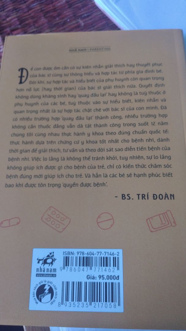 mình đặt quyển màu xanh nhưng shop gửi cho mình là quyển màu cam. Không biết nội dung có giống nhau không